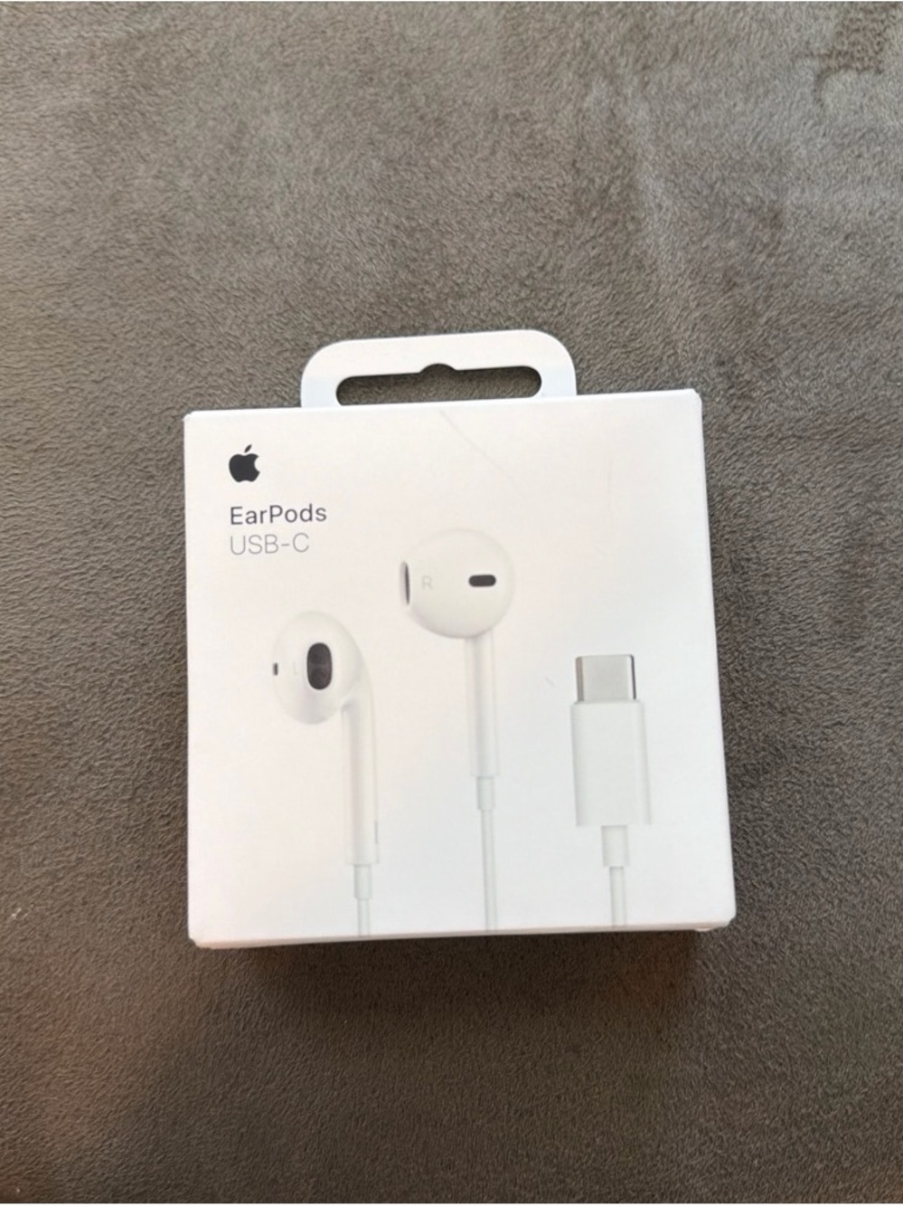 Apple EarPods USB-C
White wired earbuds